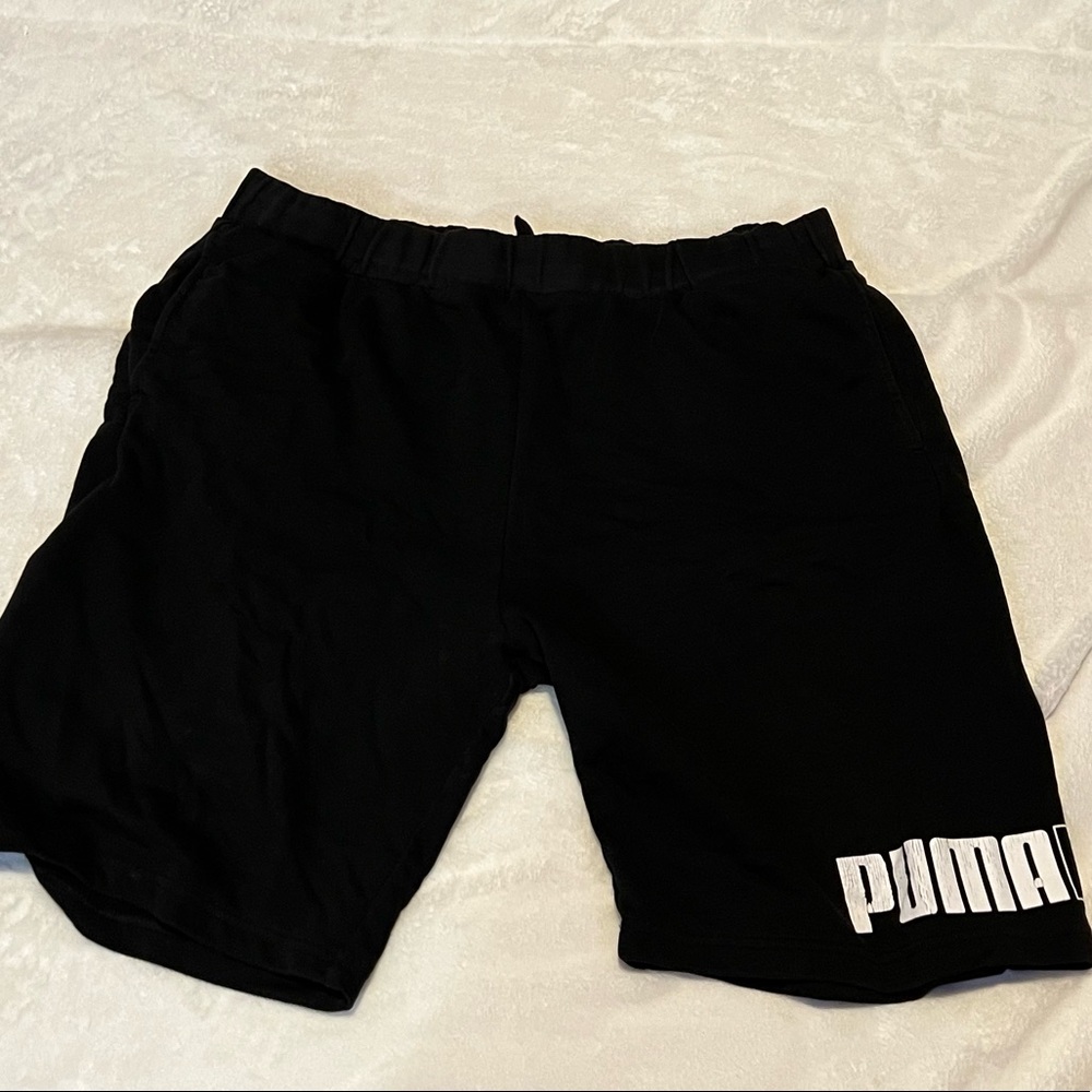 BLACK PUMA SHORTS